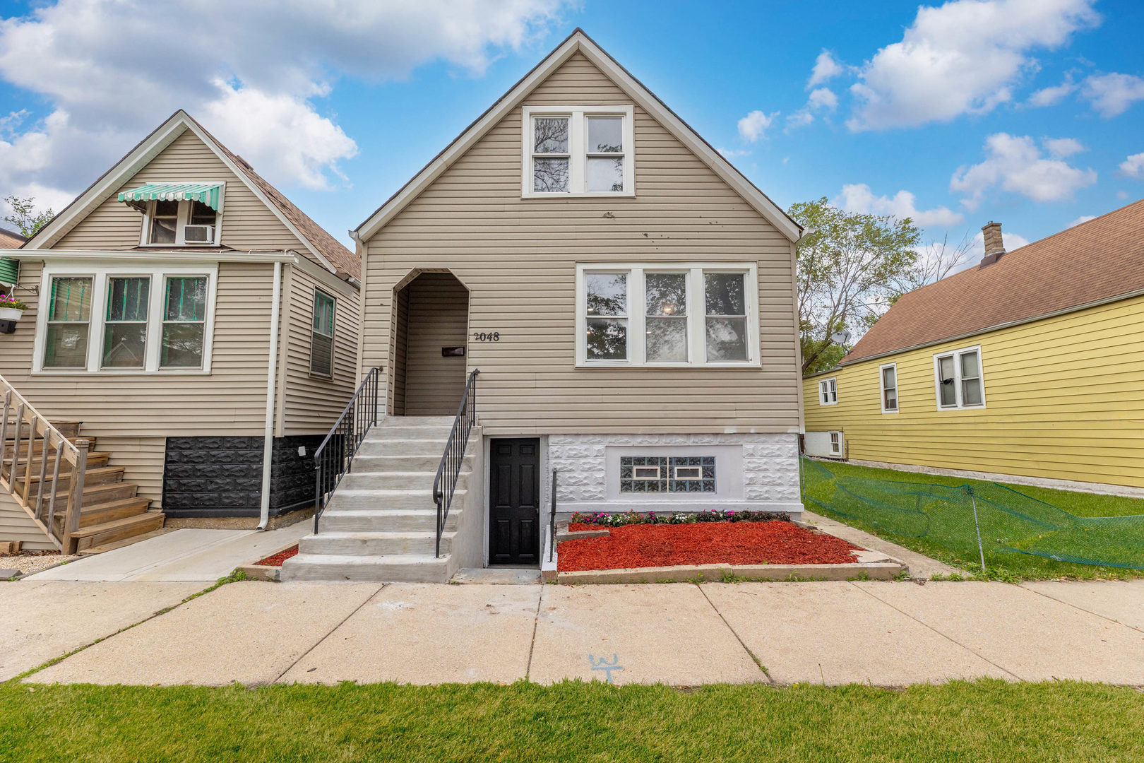 2048 West 70th Place Chicago IL 60636