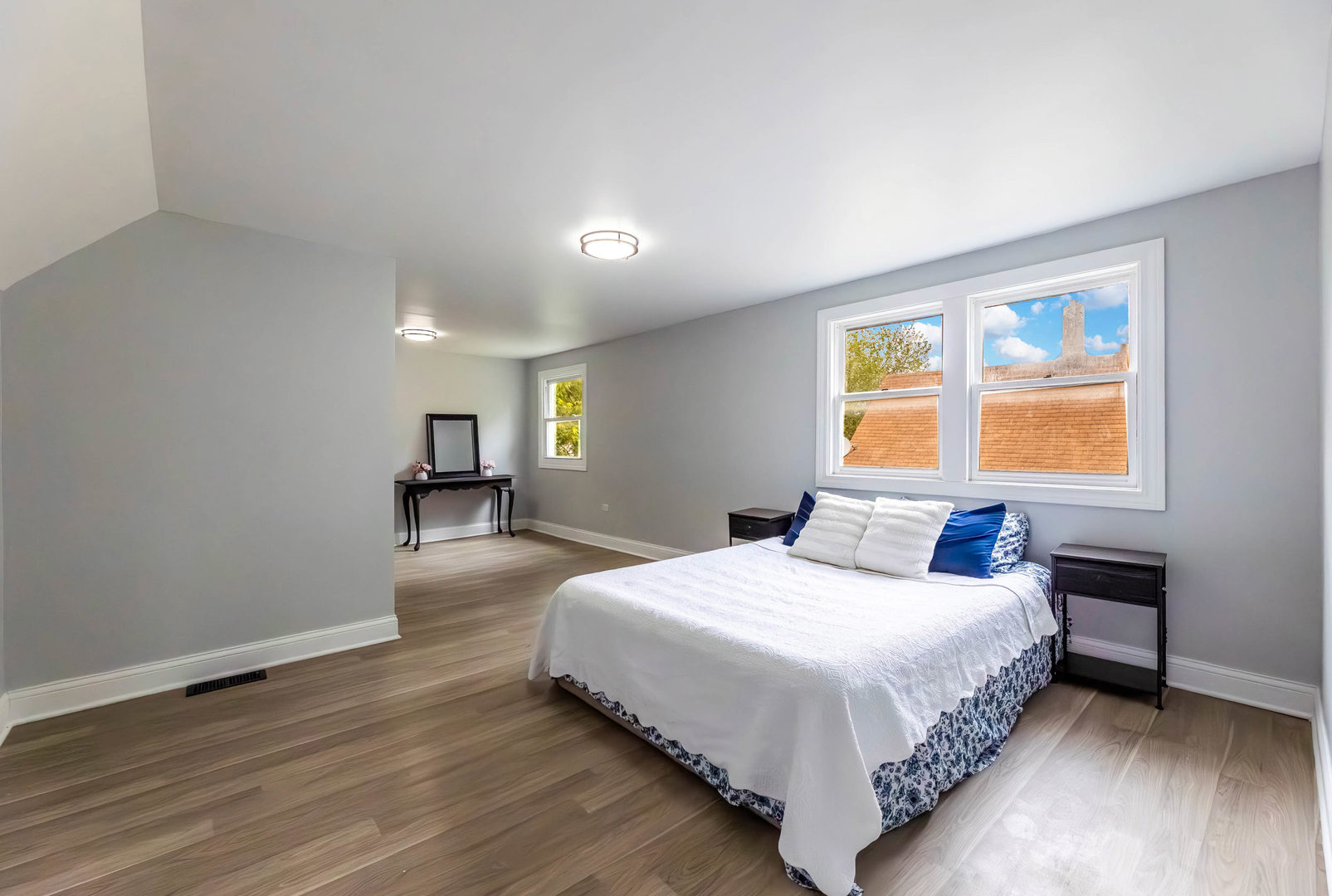 2048 West 70th Place Chicago IL 60636