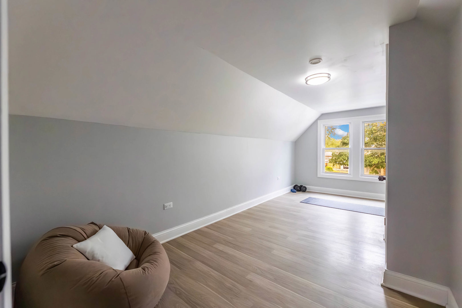 2048 West 70th Place Chicago IL 60636