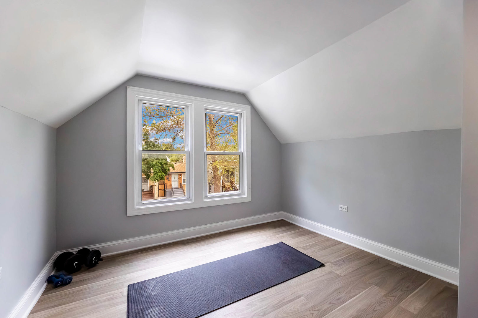 2048 West 70th Place Chicago IL 60636