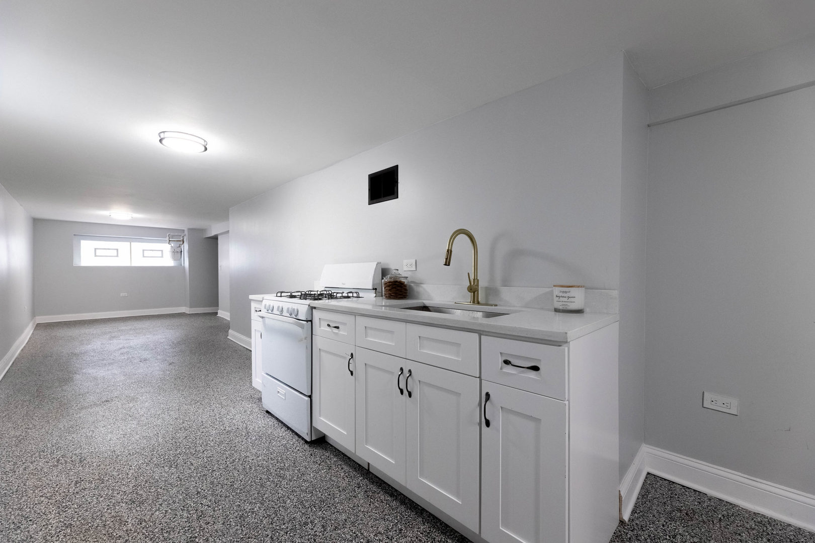 2048 West 70th Place Chicago IL 60636