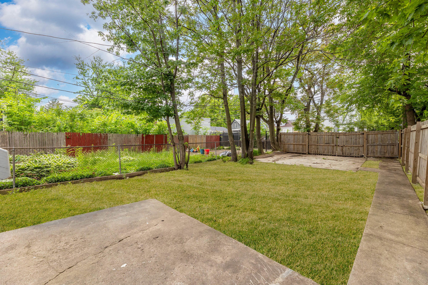2048 West 70th Place Chicago IL 60636