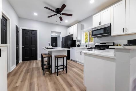 2048 West 70th Place Chicago IL 60636