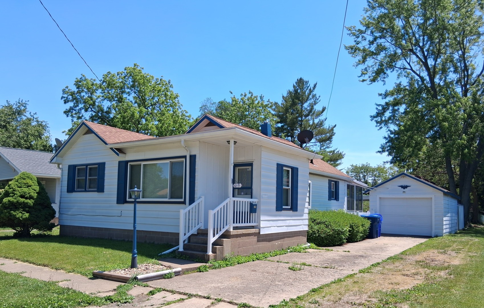 619 Dewey Avenue Kewanee IL 61443