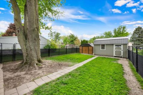 305 South Maple Street Waterman IL 60556