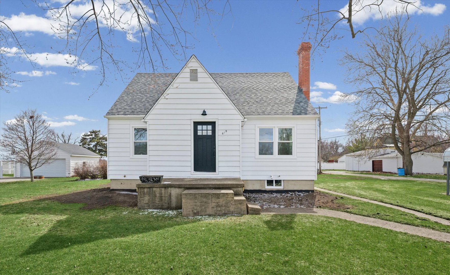 619 East 11th Street Gibson City IL 60936