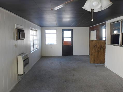 108 North Locust Street Maroa IL 61756