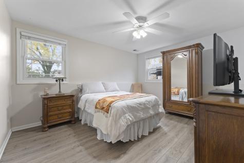 309 Plymouth Lane NW Bloomingdale IL 60108