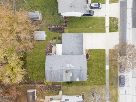 309 Plymouth Lane NW Bloomingdale IL 60108
