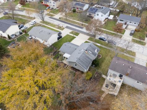 309 Plymouth Lane NW Bloomingdale IL 60108