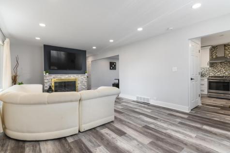 730 Skyline Drive Barrington IL 60010