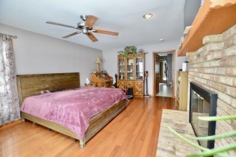 3321 North Bayview Lane Mchenry IL 60051