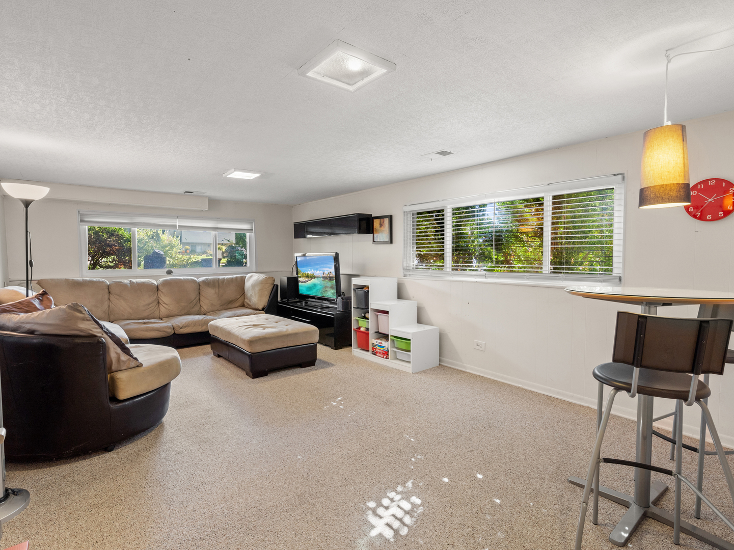 82 South Lodge Lane Lombard IL 60148