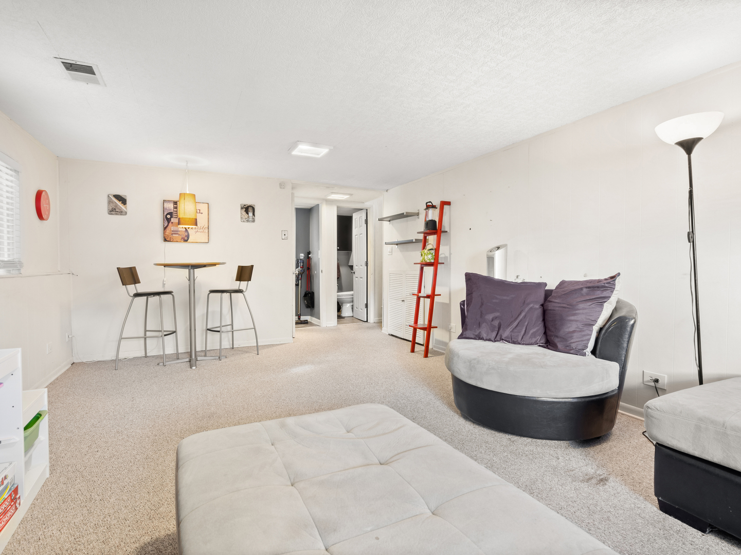 82 South Lodge Lane Lombard IL 60148