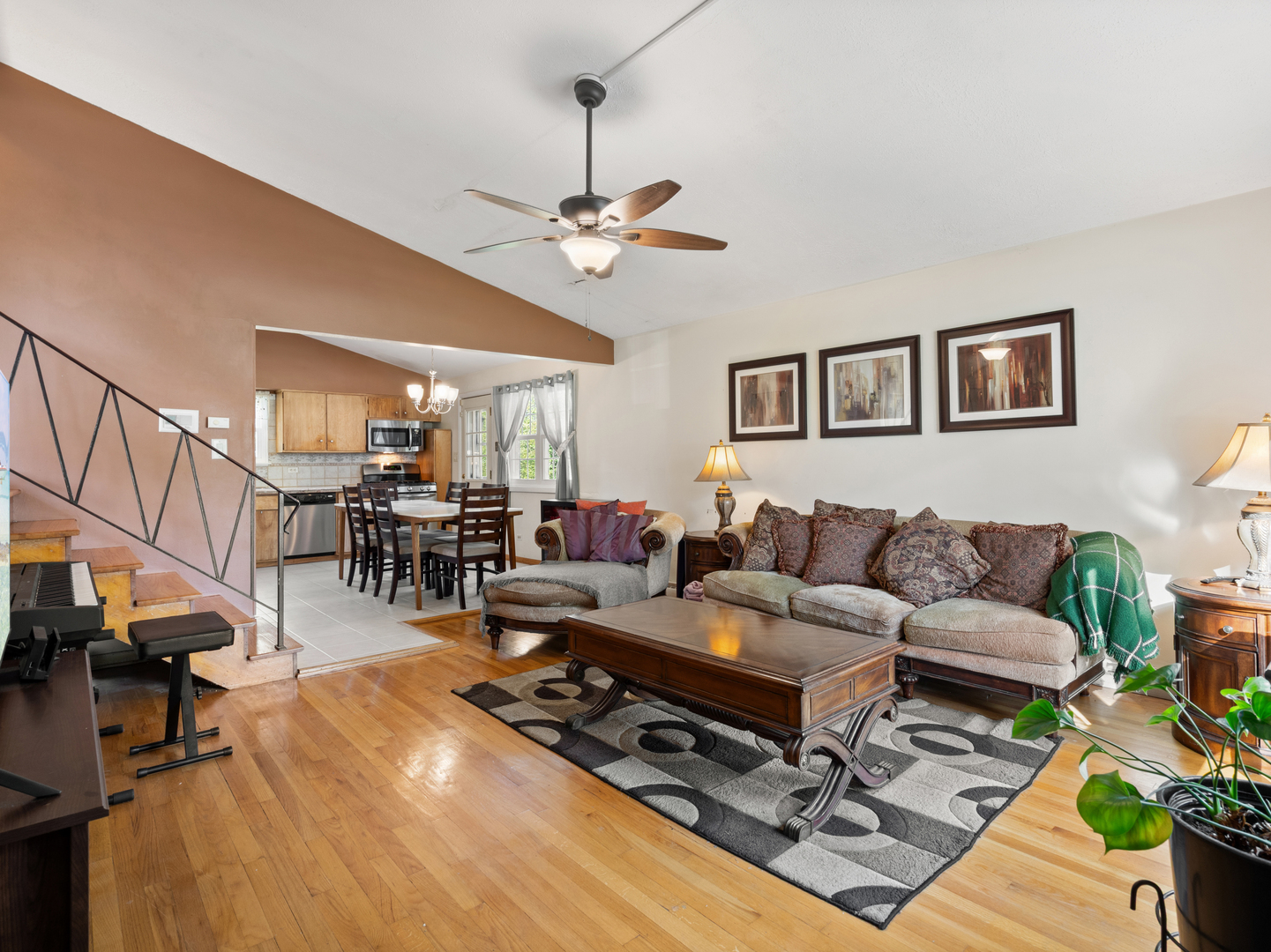 82 South Lodge Lane Lombard IL 60148