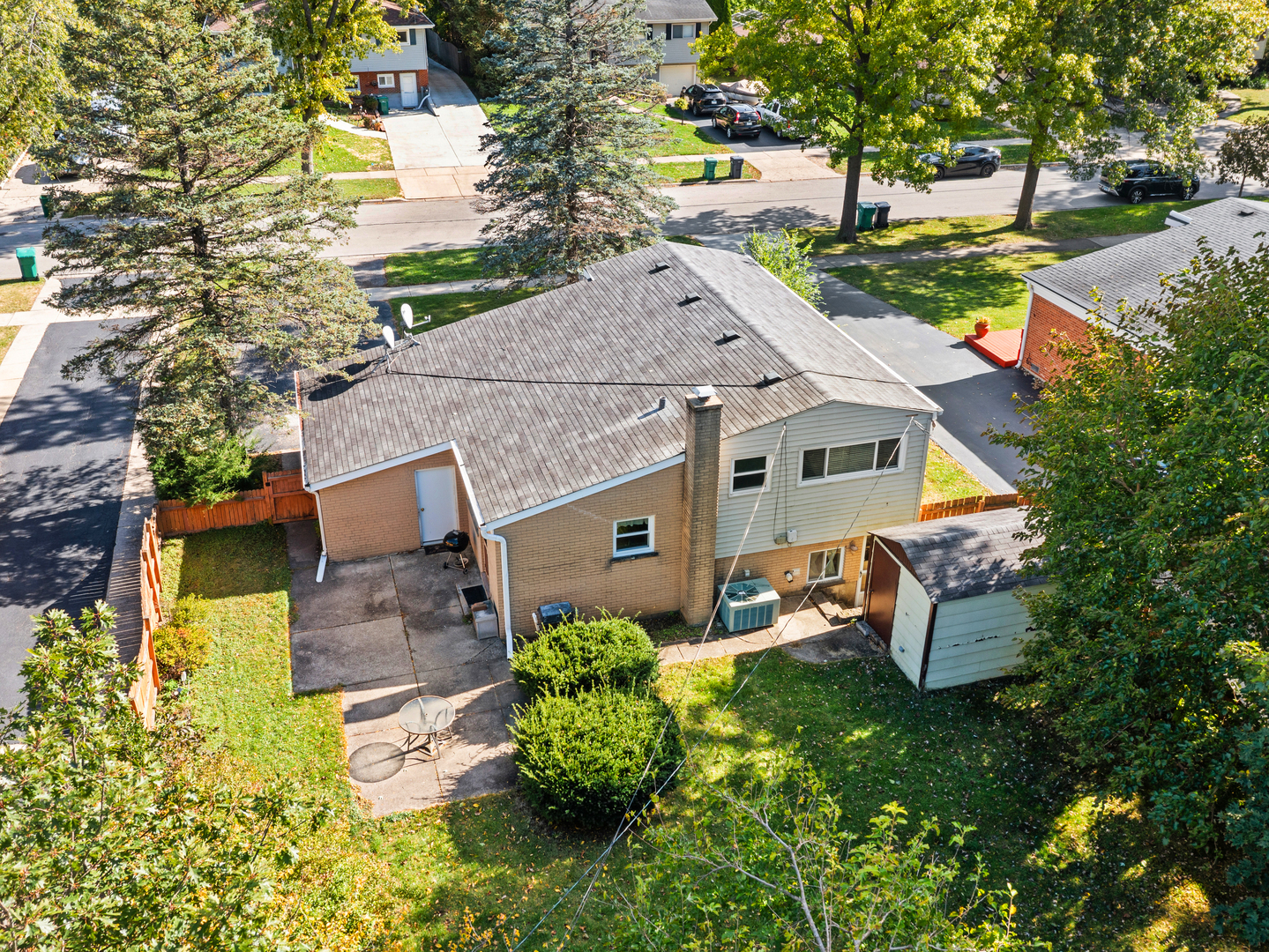 82 South Lodge Lane Lombard IL 60148