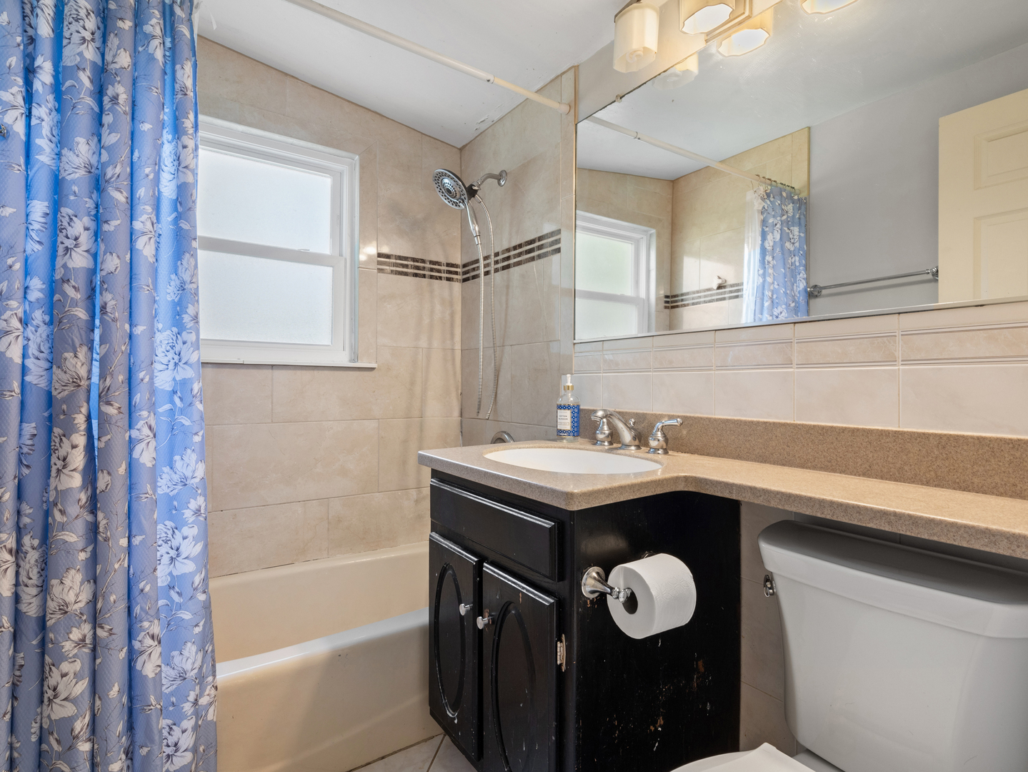 82 South Lodge Lane Lombard IL 60148