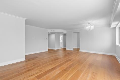 2086 Saint Johns Avenue Highland Park IL 60035