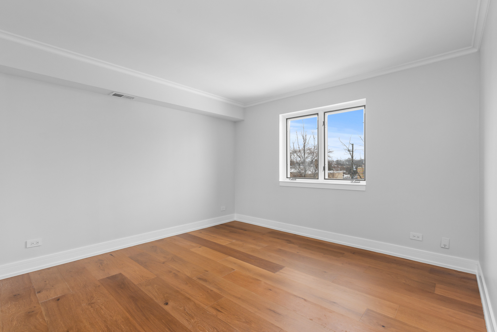 2086 Saint Johns Avenue Highland Park IL 60035
