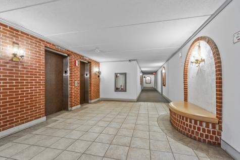 2086 Saint Johns Avenue Highland Park IL 60035