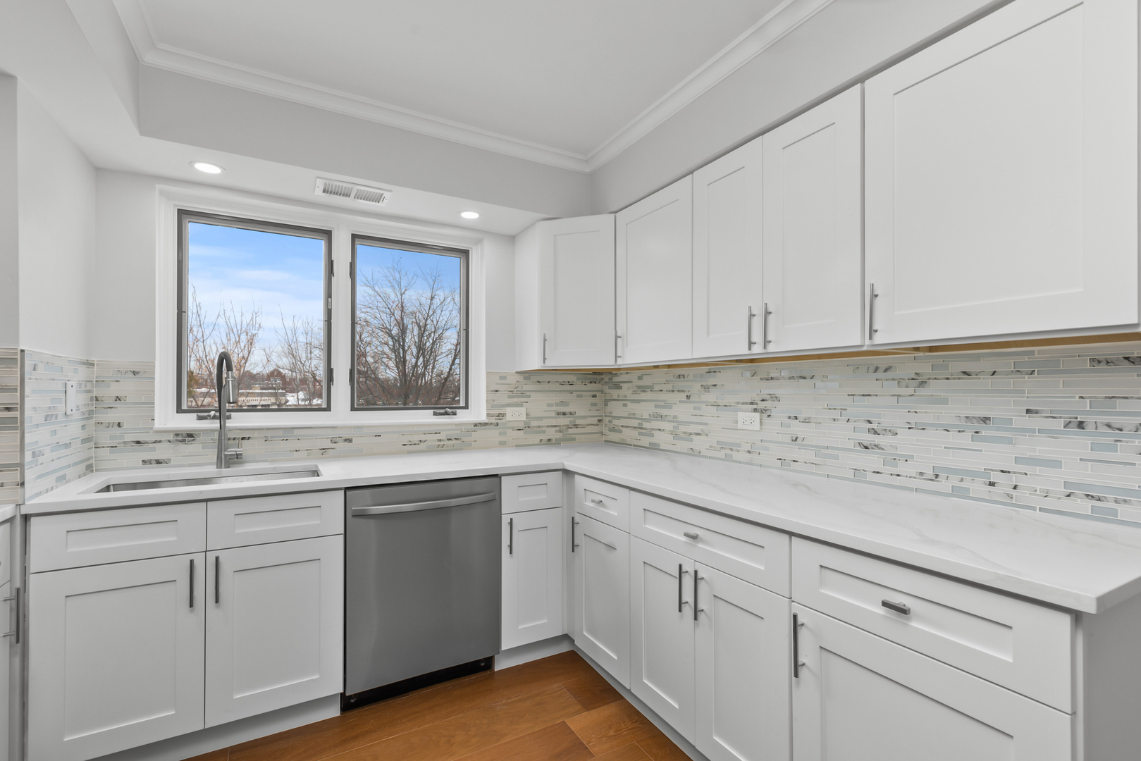 2086 Saint Johns Avenue Highland Park IL 60035
