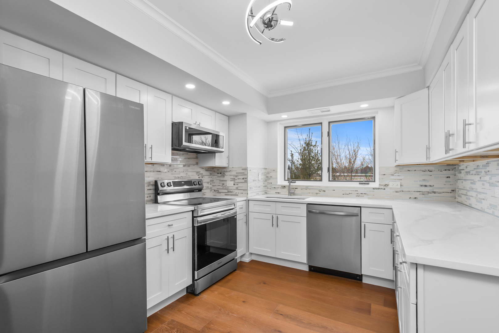 2086 Saint Johns Avenue Highland Park IL 60035