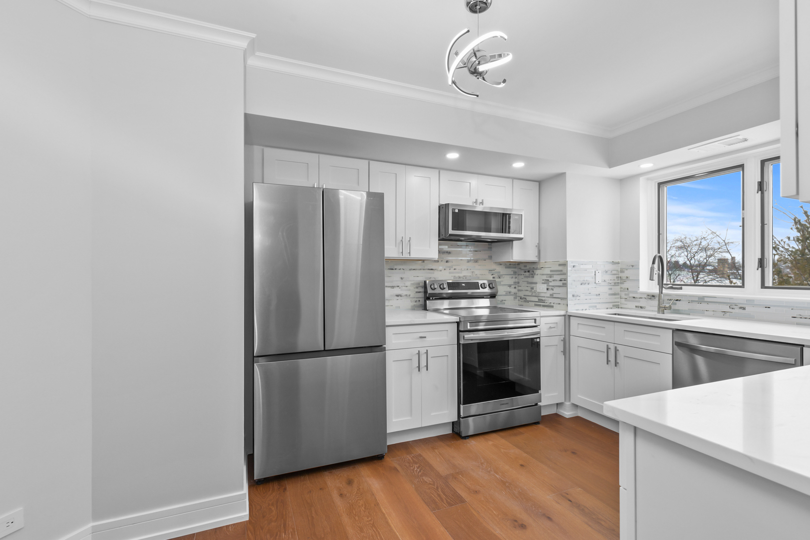 2086 Saint Johns Avenue Highland Park IL 60035