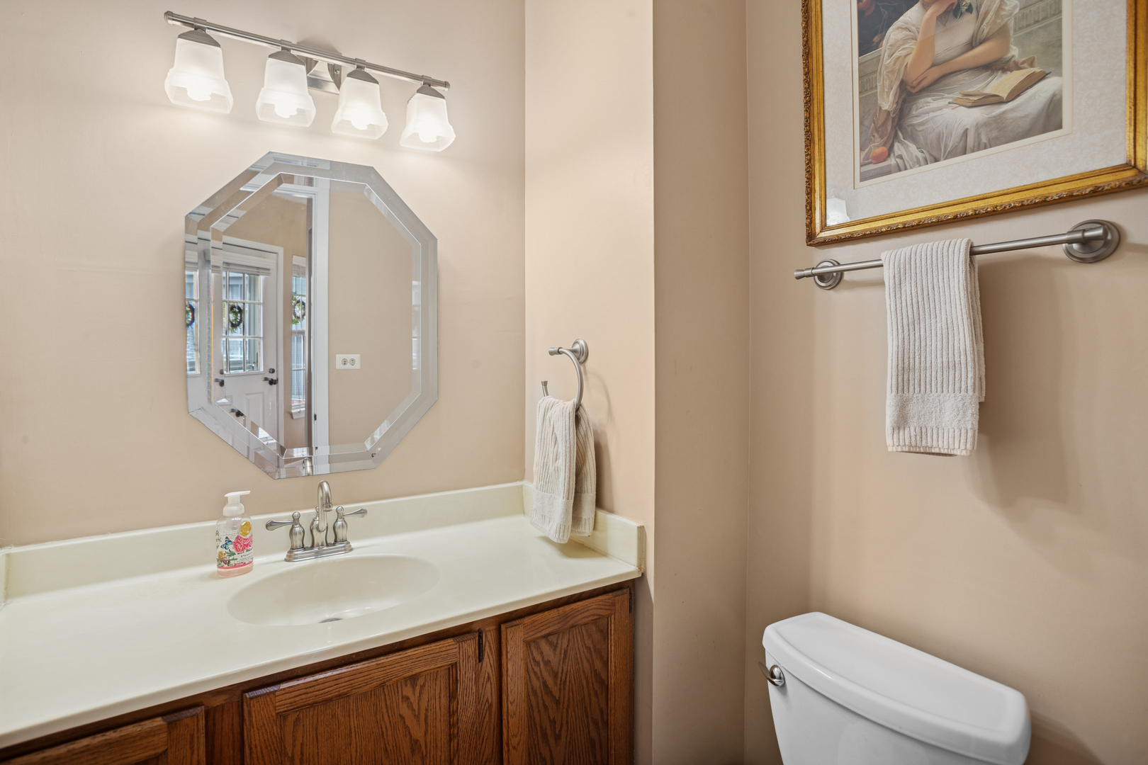 108 Golfview Drive Glendale Heights IL 60139