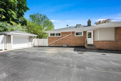 187 North Hampshire Avenue Elmhurst IL 60126