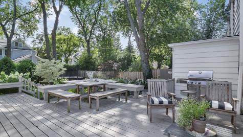 526 Greenwood Avenue Kenilworth IL 60043