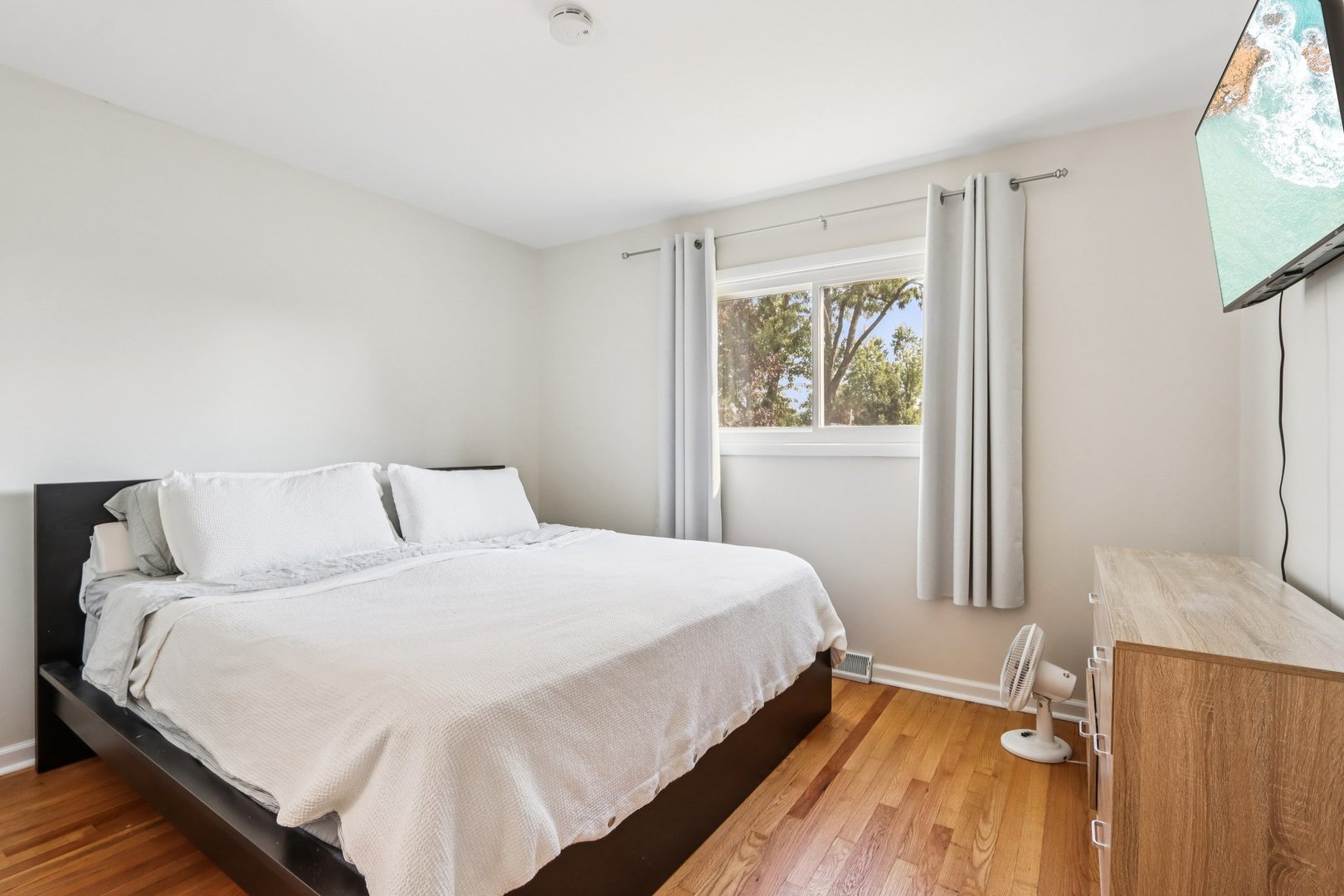 461 South Ardmore Terrace Addison IL 60101