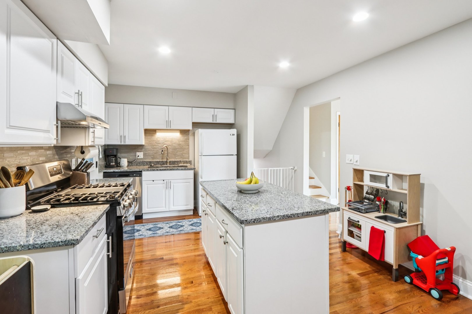 461 South Ardmore Terrace Addison IL 60101