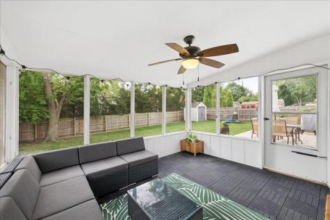 481 Sussex Court Buffalo Grove IL 60089