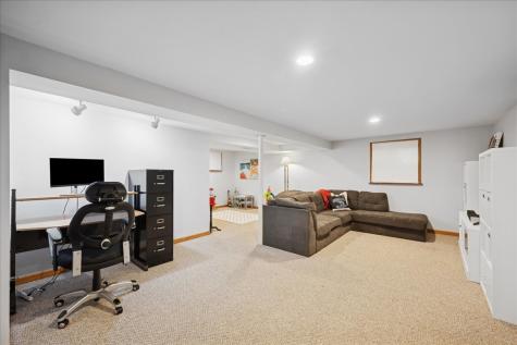481 Sussex Court Buffalo Grove IL 60089