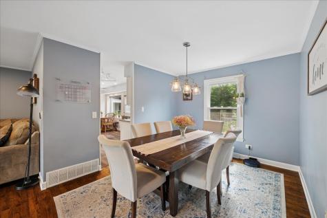 481 Sussex Court Buffalo Grove IL 60089