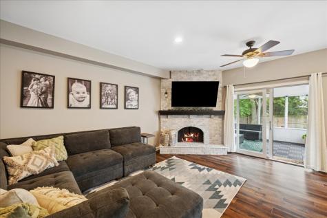 481 Sussex Court Buffalo Grove IL 60089