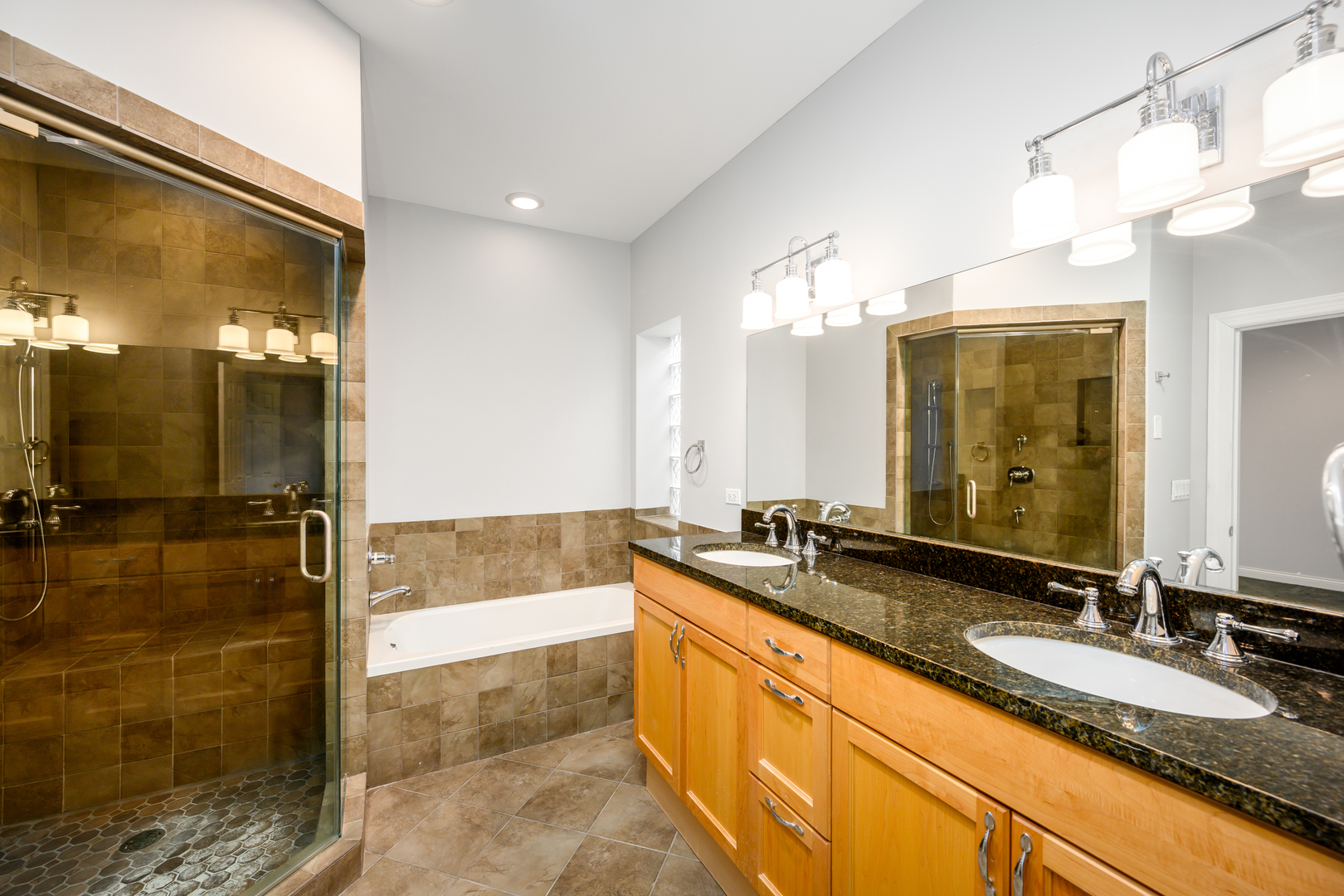 2833 South Broad Street Chicago IL 60608