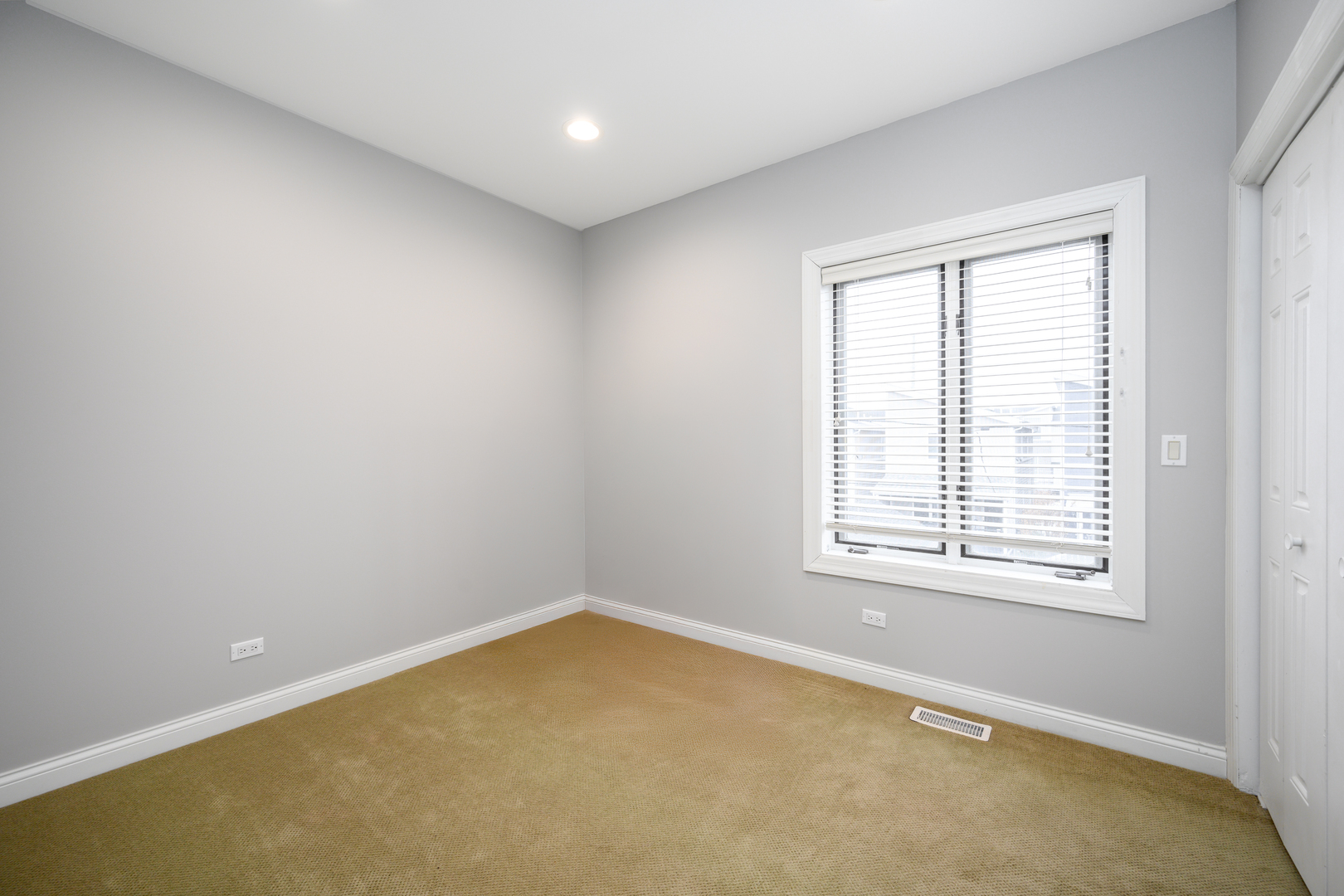 2833 South Broad Street Chicago IL 60608