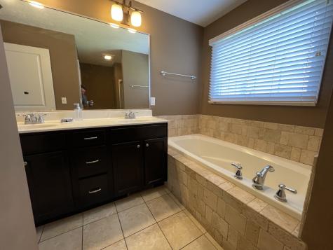 1807 Horizon Court Mahomet IL 61853