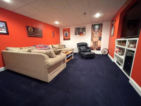 1807 Horizon Court Mahomet IL 61853