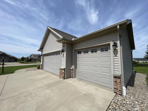 1807 Horizon Court Mahomet IL 61853