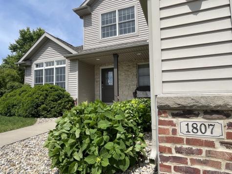 1807 Horizon Court Mahomet IL 61853