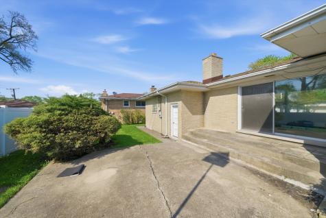 16560 Greenwood Avenue South Holland IL 60473