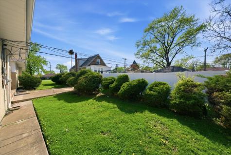 16560 Greenwood Avenue South Holland IL 60473