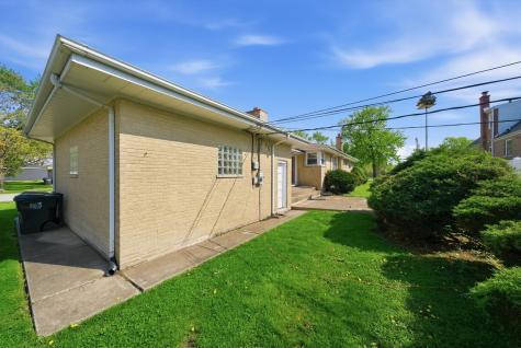 16560 Greenwood Avenue South Holland IL 60473