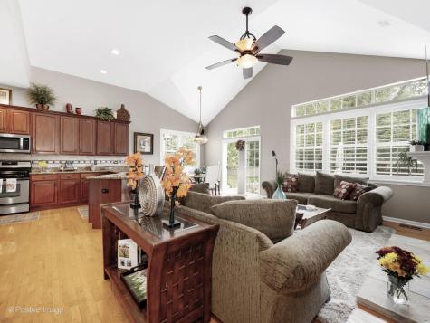 1732 Briarheath Drive Aurora IL 60505