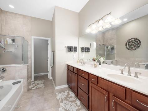 1732 Briarheath Drive Aurora IL 60505