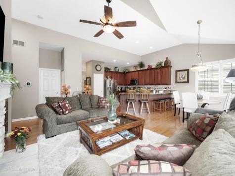 1732 Briarheath Drive Aurora IL 60505