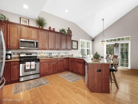 1732 Briarheath Drive Aurora IL 60505