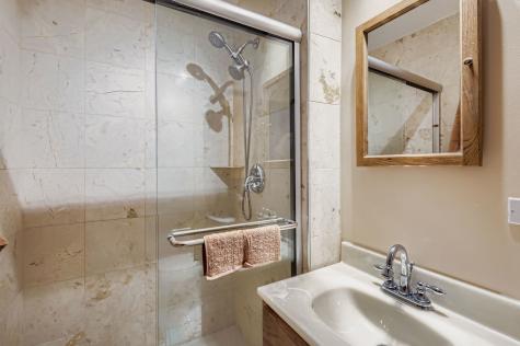 517 East Weathersfield Way Schaumburg IL 60193